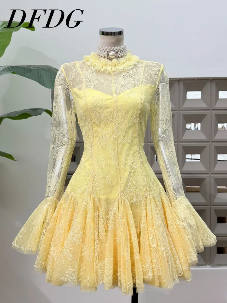

DFDG женское весенне-летнее желтое кружевное платье с высоким воротом и рюшами и длинными рукавами, расклешенное вечернее платье 2026 модное женственное модное платье