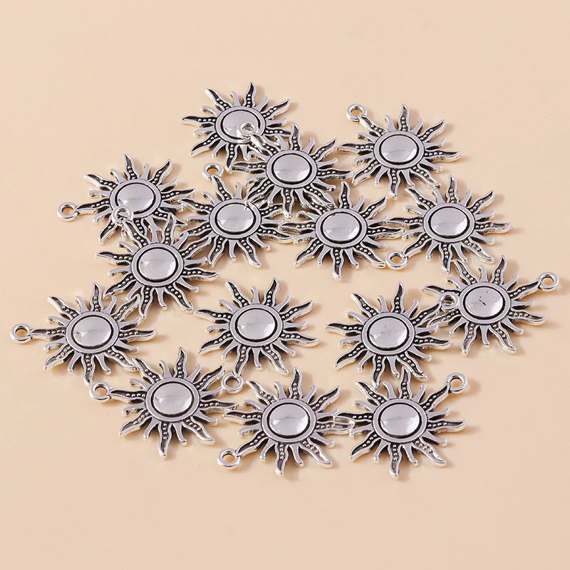 Leslie 20 Stück antiksilberfarbene griechische Sonnenanhänger zur Herstellung von Halsketten, Armbändern, Legierungsanhängern, handgefertigten Schmuckzubehörteilen – Detail 2
