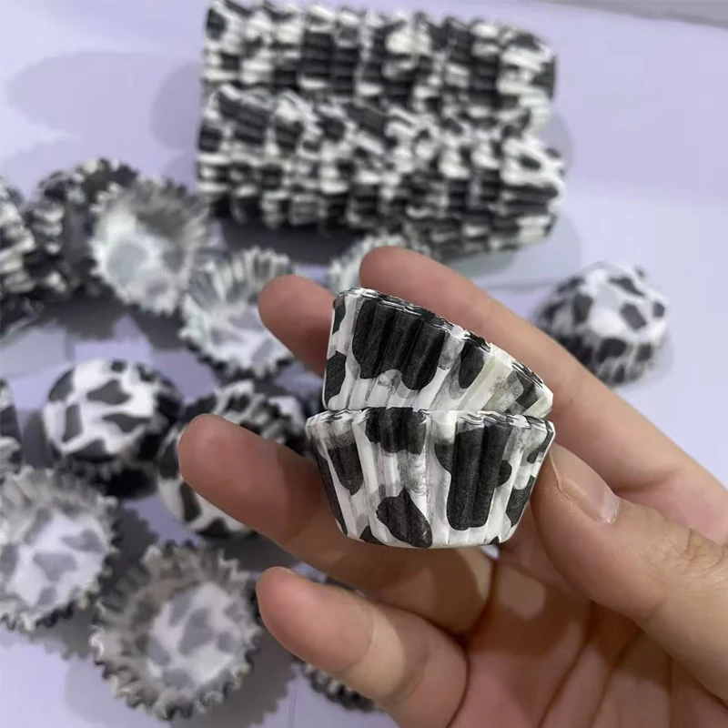 100Pcs200Pcs300Pcs500Pcs1000Pcs Cow-Shaped Mini Paper Liners, Oil-Resistant Baking Liners, High-Temperature Resistant and Easy to Demold, Special for Holiday Baking, Convenient Baking Tools for Homemade DIY Desserts