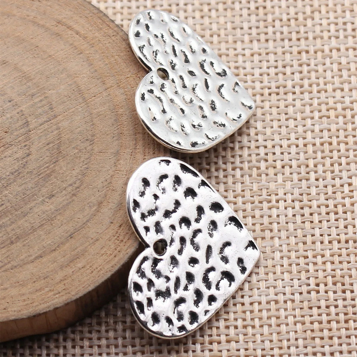5pcs 28x24mm Antique Silver Color Hammered Heart Charms Pendant DIY Jewelry Findings Bulk