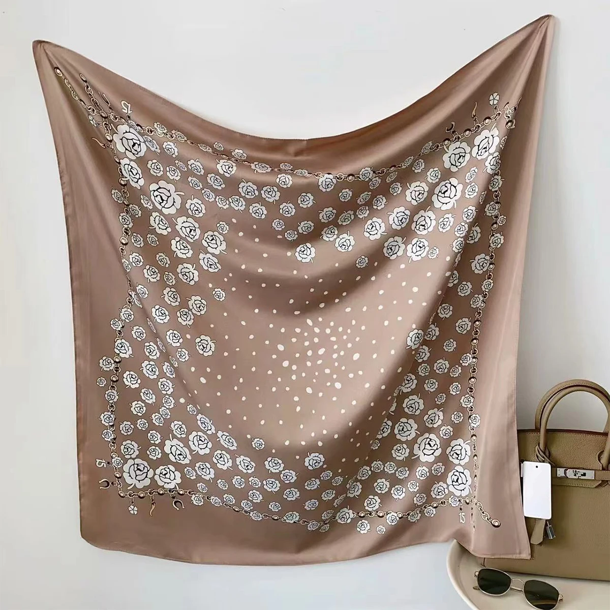 Polka Dot Camellia Silk Scarf 90CM Twill Scarf New Chain Large Square Scarf Sunshade Shawl Head Scarf 90*90CM Scarfs bandana