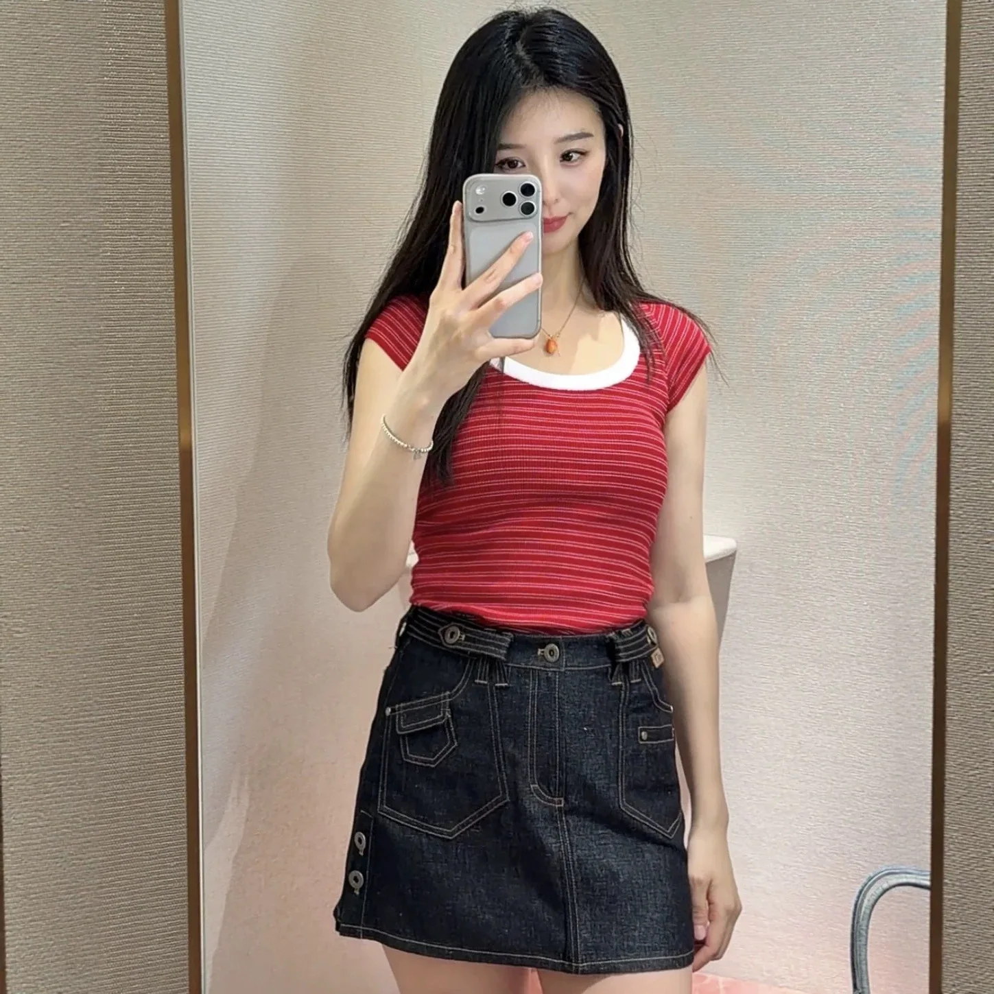 

Women's Striped Round Neck Knitted Short Sleeve Top