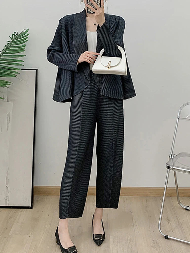 GVUW Pleated Casual 2 Pieces Set Women Lapel Loose Full Sleeve Coats + Pencil Trousers Solid Color New 2024 Female Sets 17G8668