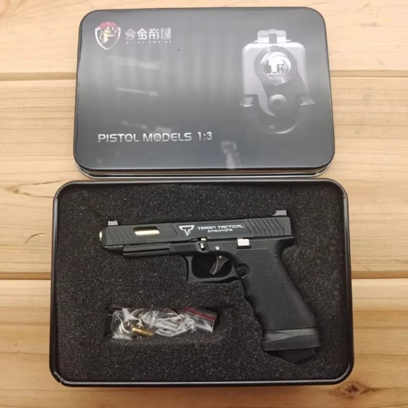 New 1:3 Alloy Empire GLK 34/GLK 17 Pistol Gun Model with Bullets Metal Thown Shell Keychain Men's Gift Figurines & Miniatures