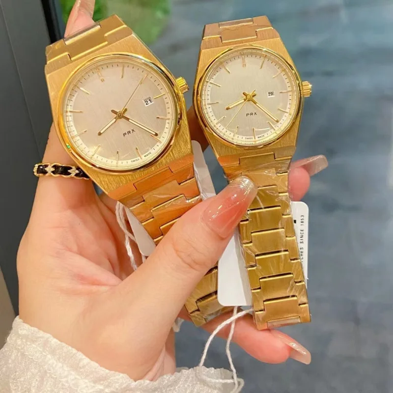​ 2025 ساعة كوارتز فاخرة بلون الحلوى للنساء الياقوت كريستال الفولاذ المقاوم للصدأ مقاوم للماء 30 متر ساعة زوجين أنيقة الموضة