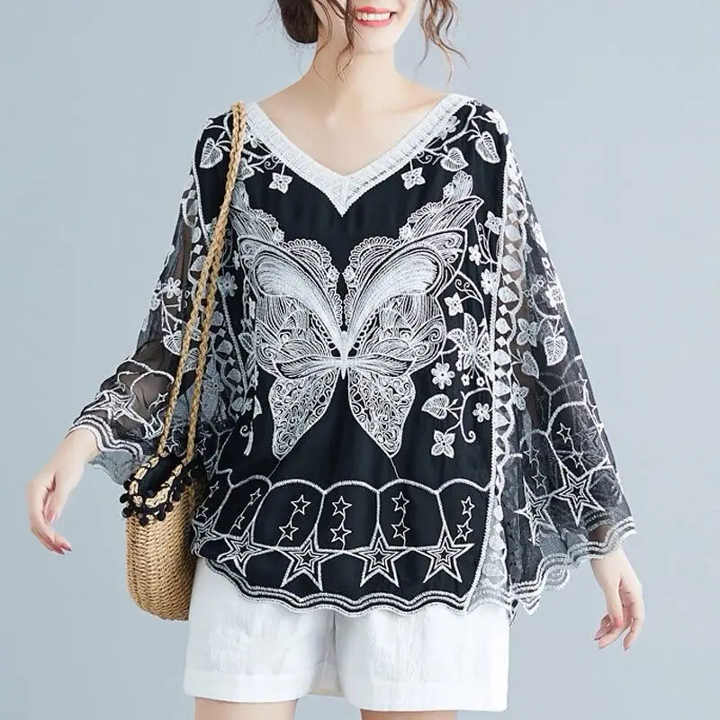 Fashion V-Neck Lace Embroidery Batwing Sleeve Blouses Women\'s Clothing 2024 Summer New Loose All-match Tops Office Lady Shirts