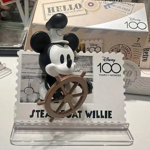 Disney 100 år vintage stämpelserie Musse Pigg Stitch Dumbo Nalle Puh Buzz Lightyear Monster Inc Sullivan Actionfigurer Leksaker 10 best sales Disney 100 år - №3