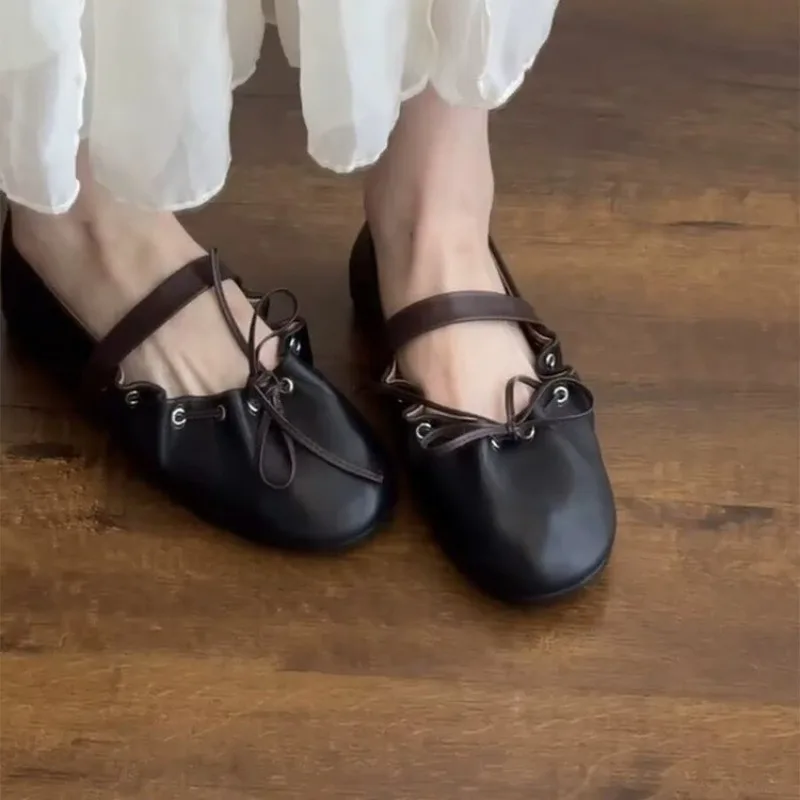 Women's 2026 Spring New Retro Flat Pleated Round Toe Shallow Mouth One Line with Ruffle Flat Single Shoes