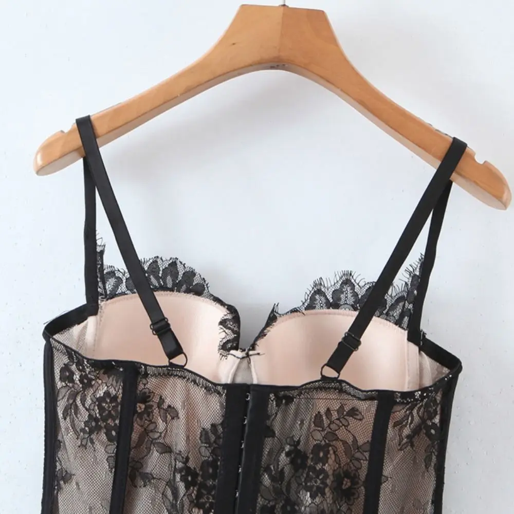 Elegantes, hohles Spitzen-Camisole, schmal geschnitten, transparentes Crop-Top, ärmellos, Streetwear, Trägerweste, für Reisen – Detail 7