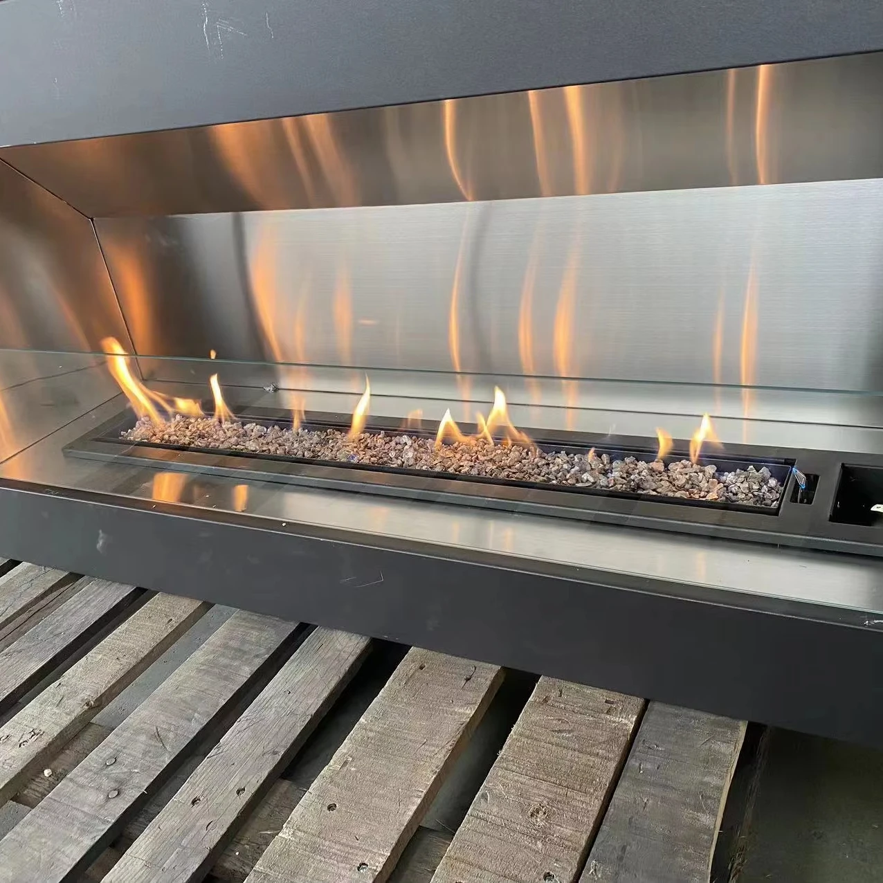 

Clean Burning Efficient Home Heating Insert Type Installation Modern Recluse Gas Fireplace in Brushed Stainless Steel Finish