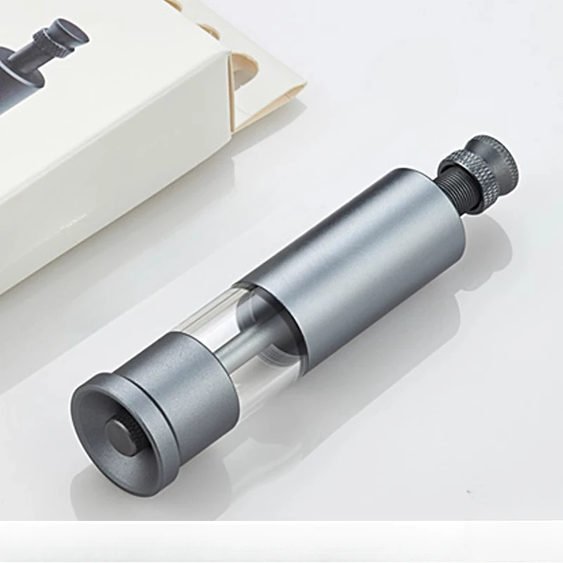 

Convenient Handheld Aluminum Press-Style Fish Feeder for Within 1.5MM in Diameter