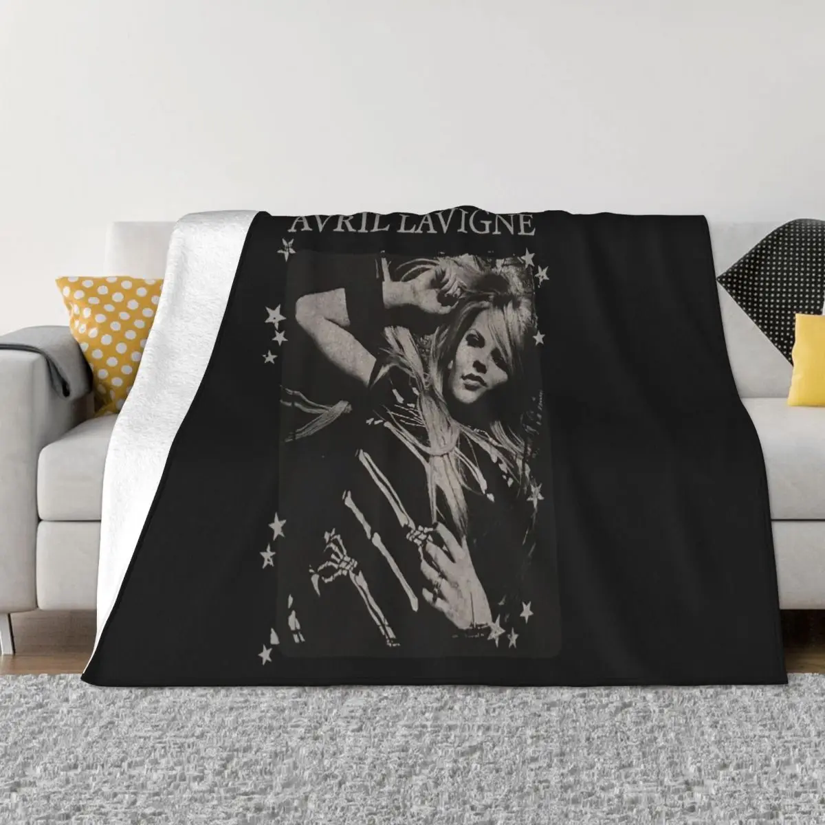 Avril Lavigne The Best Damn Tour 2008 Concert Faded HoleWa Girl Colour Logo Streetwear Throw Blanket