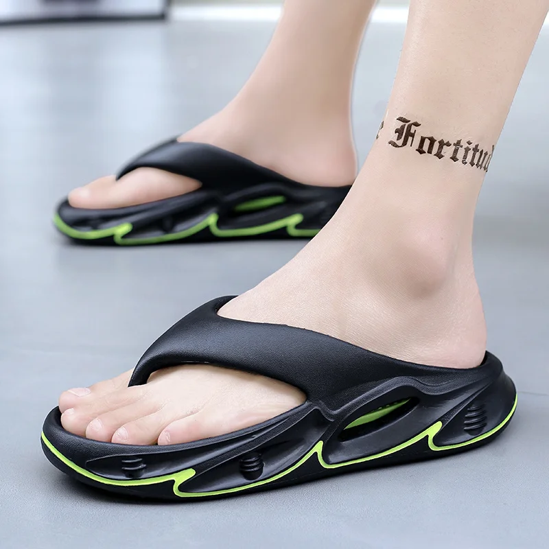 Men Flip Flops Outdoor Indoor Slippers Thick Sole Casual Beach Slippers Men Non-Slip Bathroom Home Slippers Women New Flip Flops