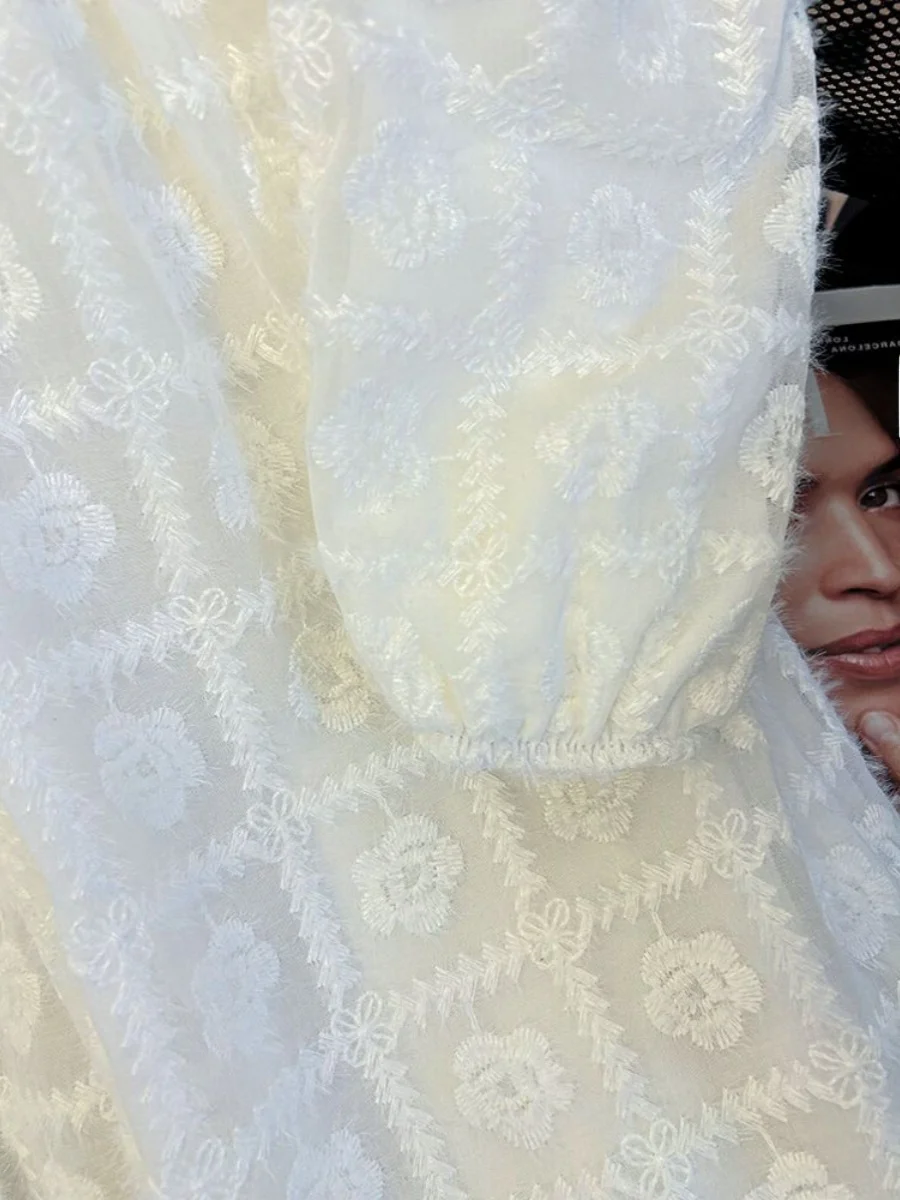 벨벳 플로럴 자수 드레스 여성용 가을 시즌 미스 공의 첫사랑 필터 스완 화이트 플로잉 롱 스커트 A라인