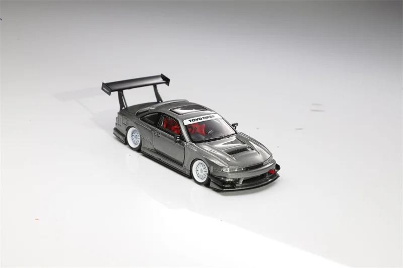 

Предзаказ: Коллекционная модель автомобиля MORTAL 1:64 S14 Silvia LV1JSEIJI GT-Spec Ookawara, литая под давлением, миниатюрный подарок