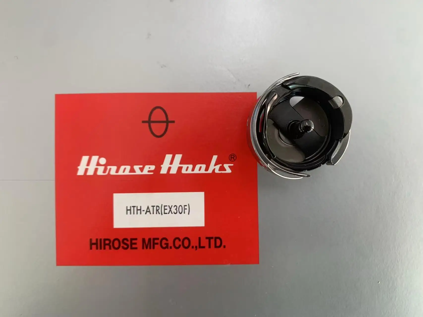 

1 шт. HTH-ATR (EX30F) оригинальный японский поворотный крючок с покрытием Hirose Jumbo 1,6 раз с триммером для китайской вышивальной машины