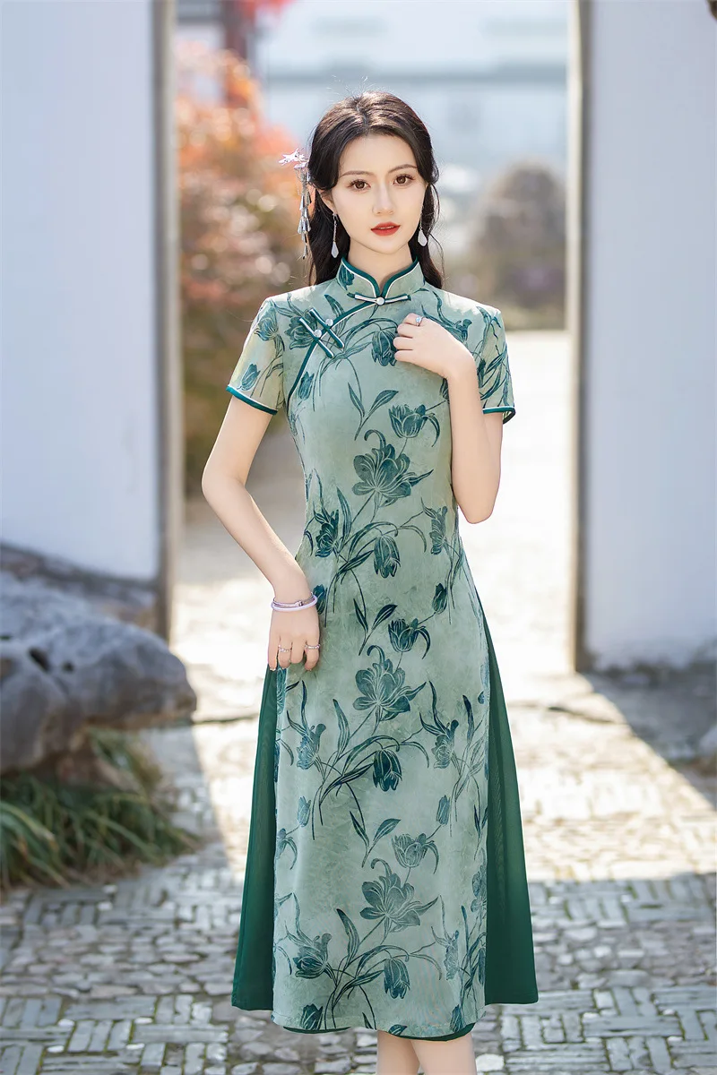 Langer chinesischer Qipao-Rock Frühling/Sommer neues Retro-Kleid aus Seiden leinen im ethnischen Stil mit schmaler Passform