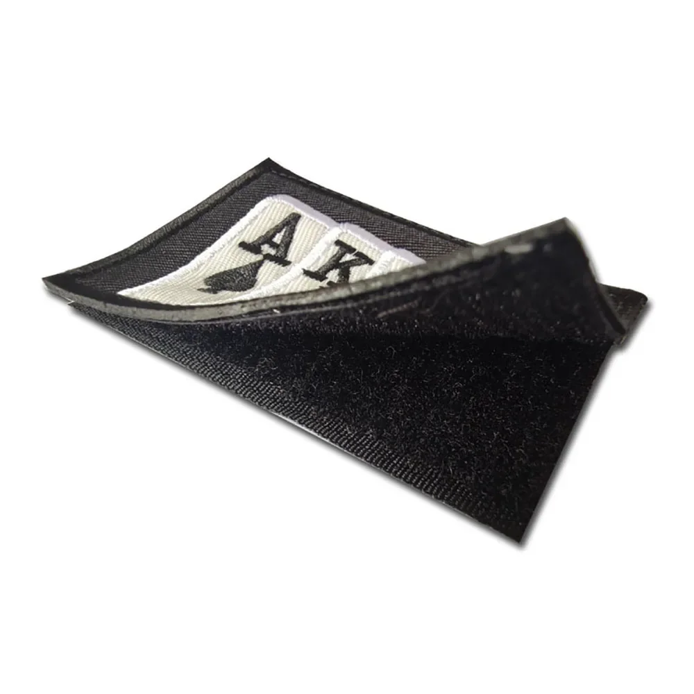 Carta da gioco AK47 ricamo Patch personalità gancio e anello capitolo Patch tattiche zaino distintivo cucito Applique Sticker