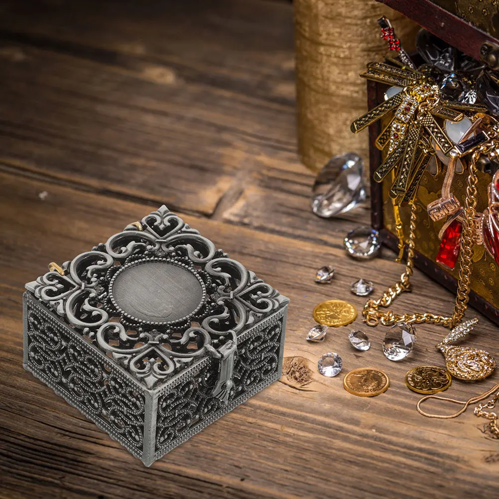 

Rosary Necklace Eucharistic Box Zinc Alloy Durable Hollow Design Religious Keepsake Vintage Jewelry Organizer Catholic Roman