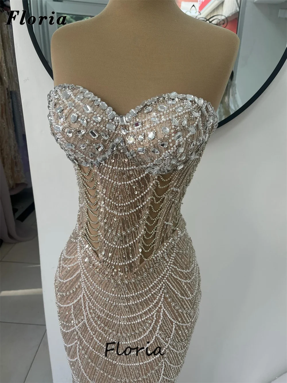 

Simple Beaded Evening Dresses Champagne Strapless Pearls Prom Dress Women Bridesmaid Party Gowns Vestidos De Cóctel Customized