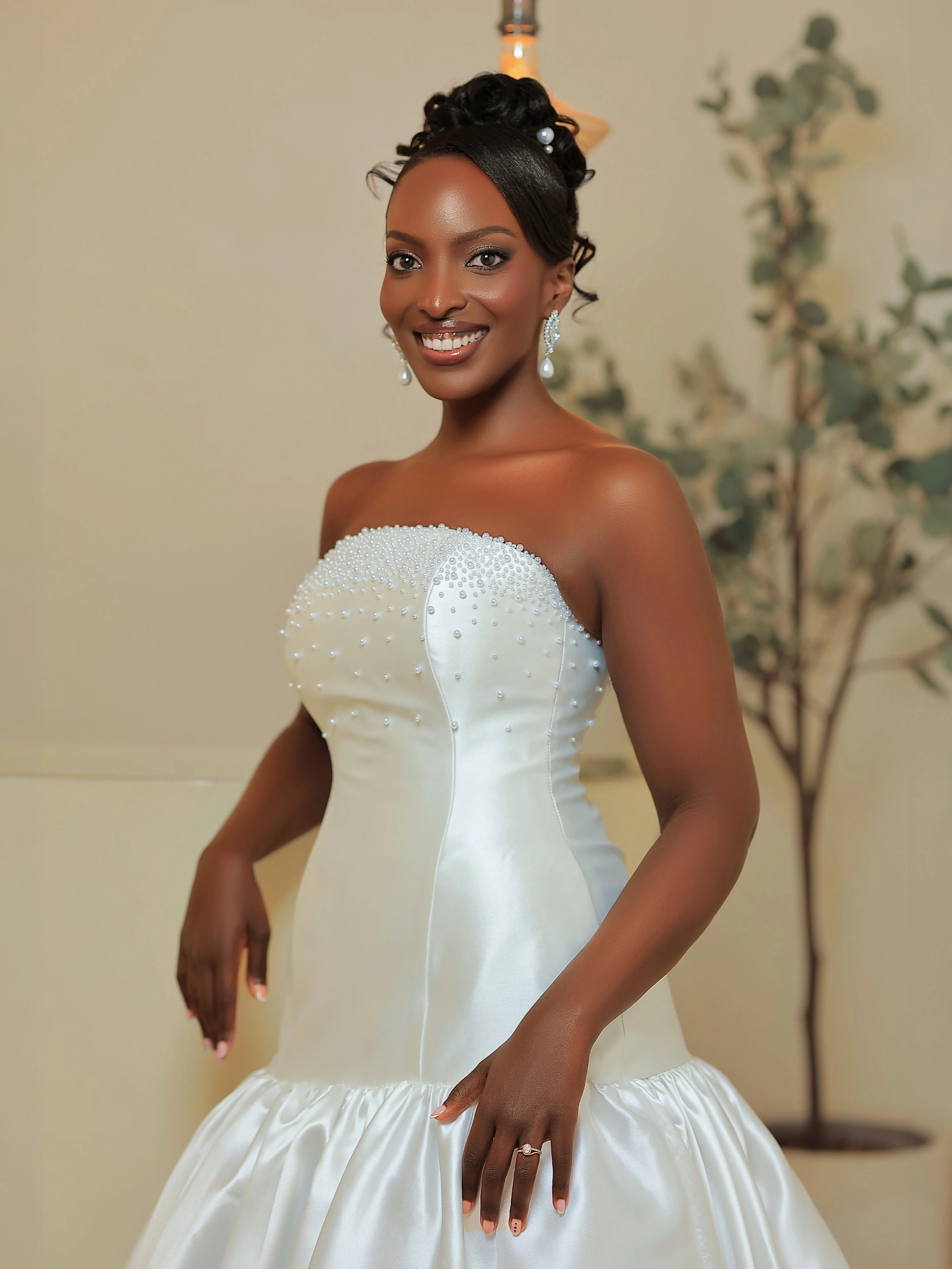 Strapless Satin Dropped Mermaid Wedding Dresses Pearl Beaded Fitted Bridal Gown Plus Size African Bridal Dresses Customized