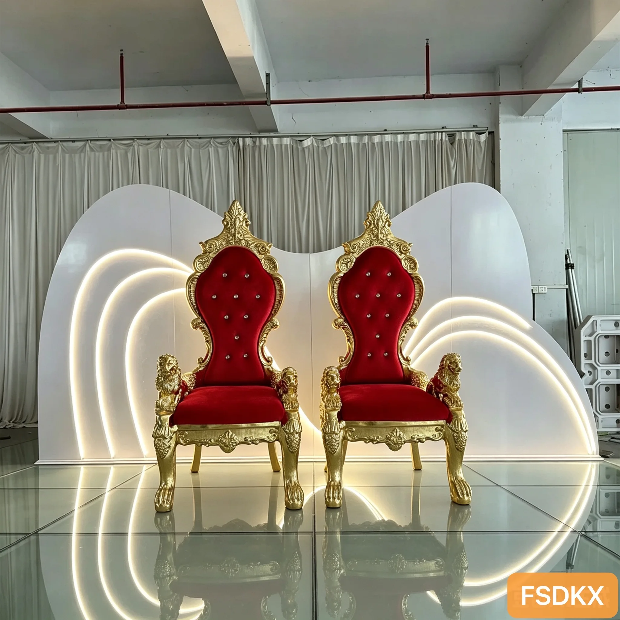 red velvet the chair king