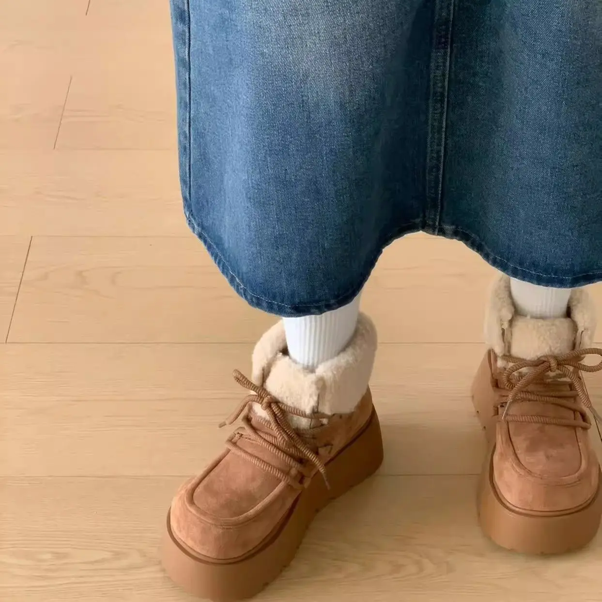 خمر الزنجبيل سميكة سوليد الثلوج الأحذية النسائية 2025 شتاء جديد مبطنة بالصوف وسميكة أحذية قطنية دافئة