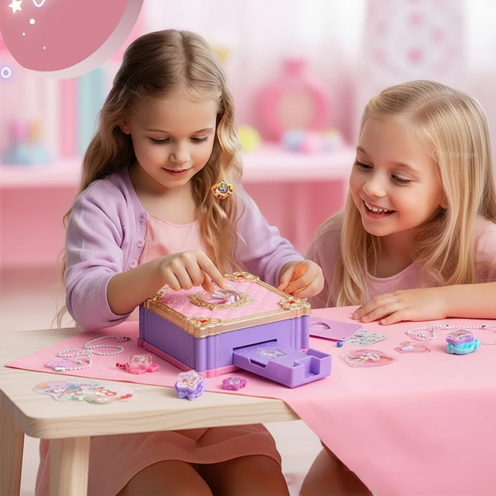 Chriyungel DIY Sieraden Maken Kit voor Meisjes 3D Magische Armbanden Ringen Sleutelhangers Creatieve Craft Box Set Kerst Verjaardagscadeau voor Kid