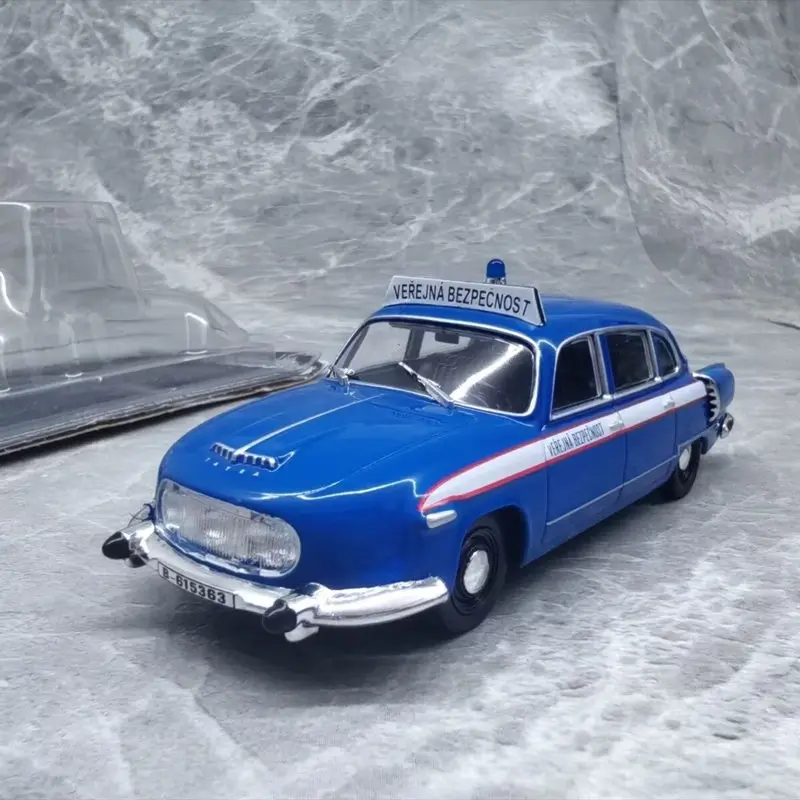 1:43 Tatra 603 Alloy Luxury Old Car Model Diecasts Metal Classic Police Retro Car Vehicles Model Simulation Collection Kids Gift