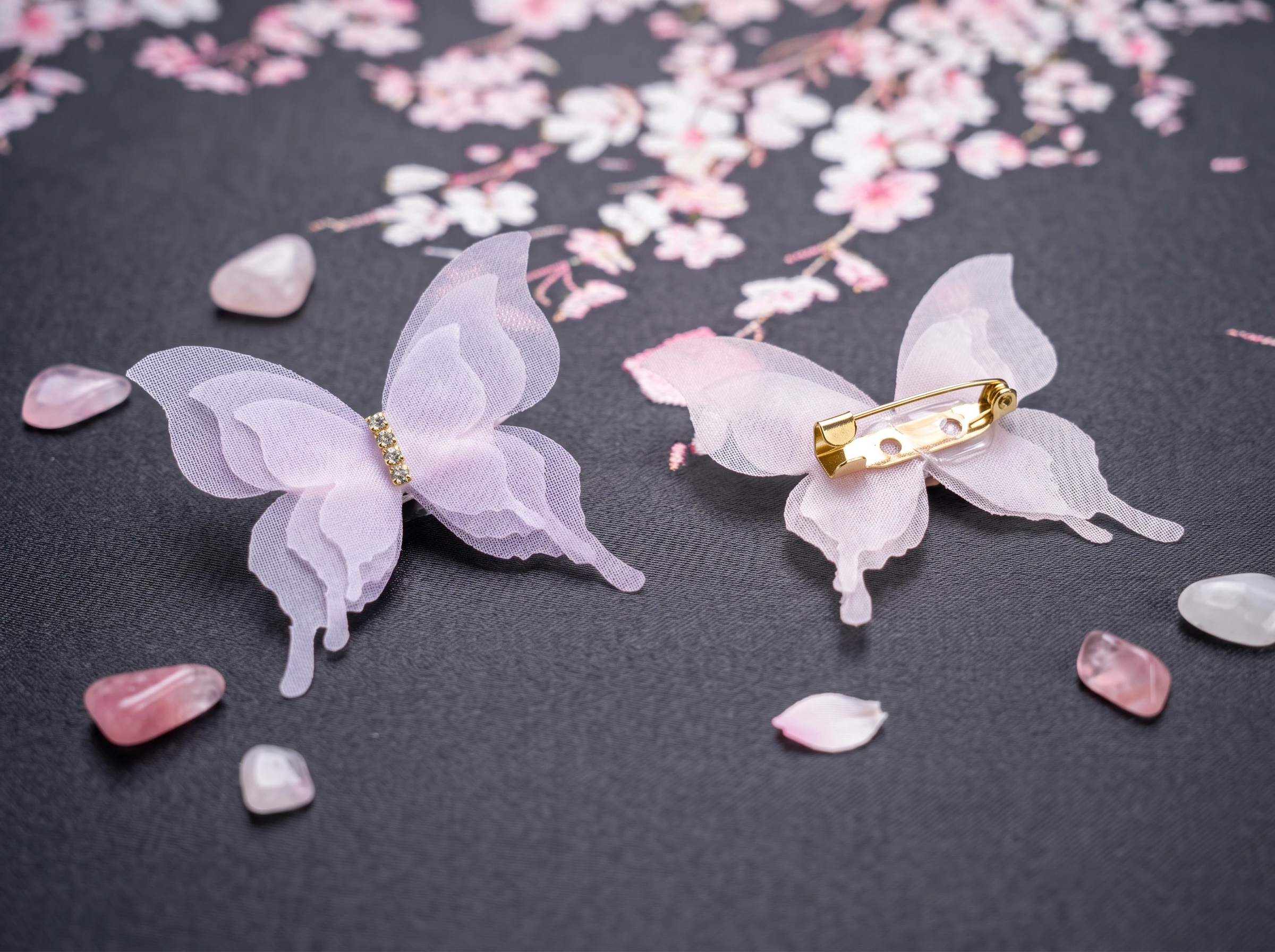 3D Organza Butterfly Brooch Pin 6 Colors Rhinestone Tulle Butterfly Lapel Pins Wedding Party Jewelry Clothes Accessories for Wom