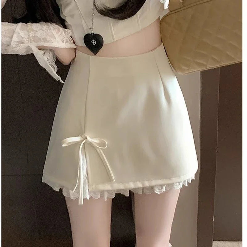 Женская мини-юбка на шнуровке с милым бантом