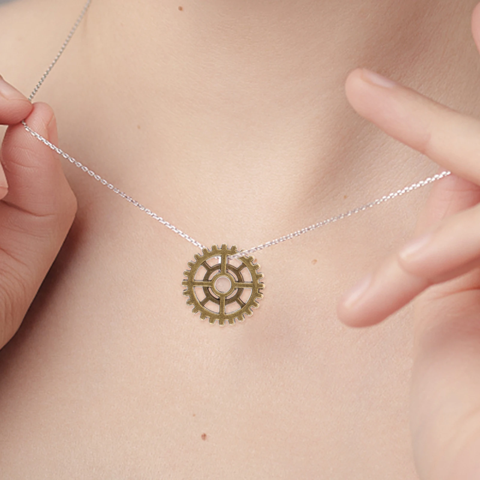 

50Pcs Alloy Gear Charms Round Steampunk Wheels for Necklace Bracelet Anklet DIY Jewelry Making Craft Projects Decor