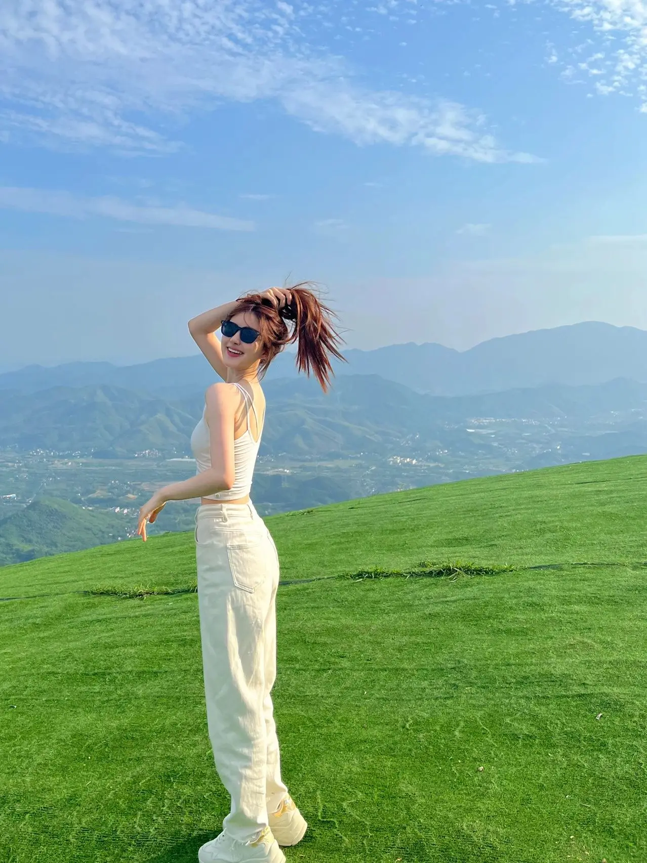 

White Strapl Vest Women's Summer Boting Top with Chest Pad Bra Beautiful Ba Trendy Brand Zhao Lusi ort Length ...