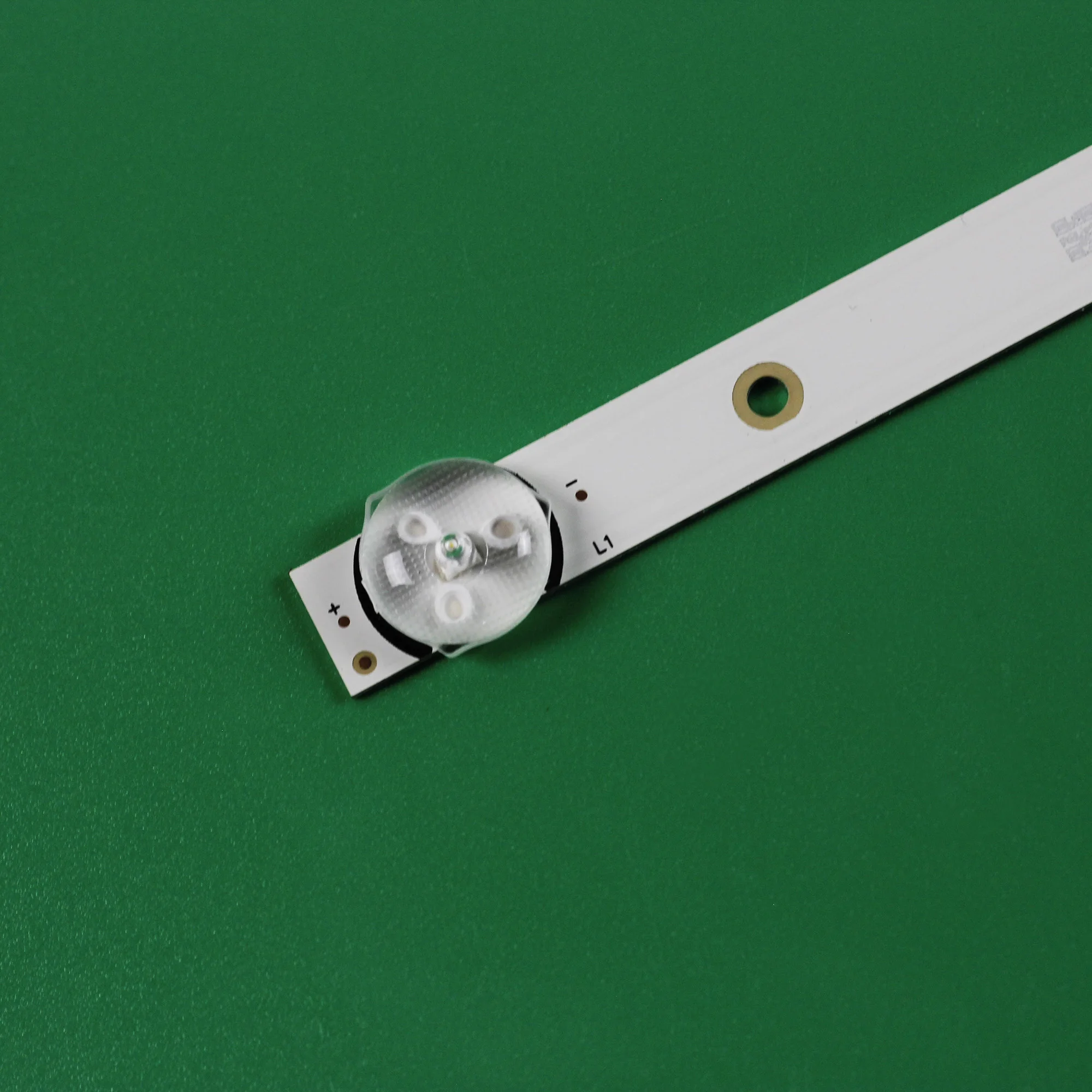 CX39D08-ZC22AG-02A 303CX3900041A CX39D08-ZC22AG-02E 303CX390041E 40DM6500 LED-39Z1T2 LED-40ZS1T2 RTV-40P28NF용 LED 백라이트