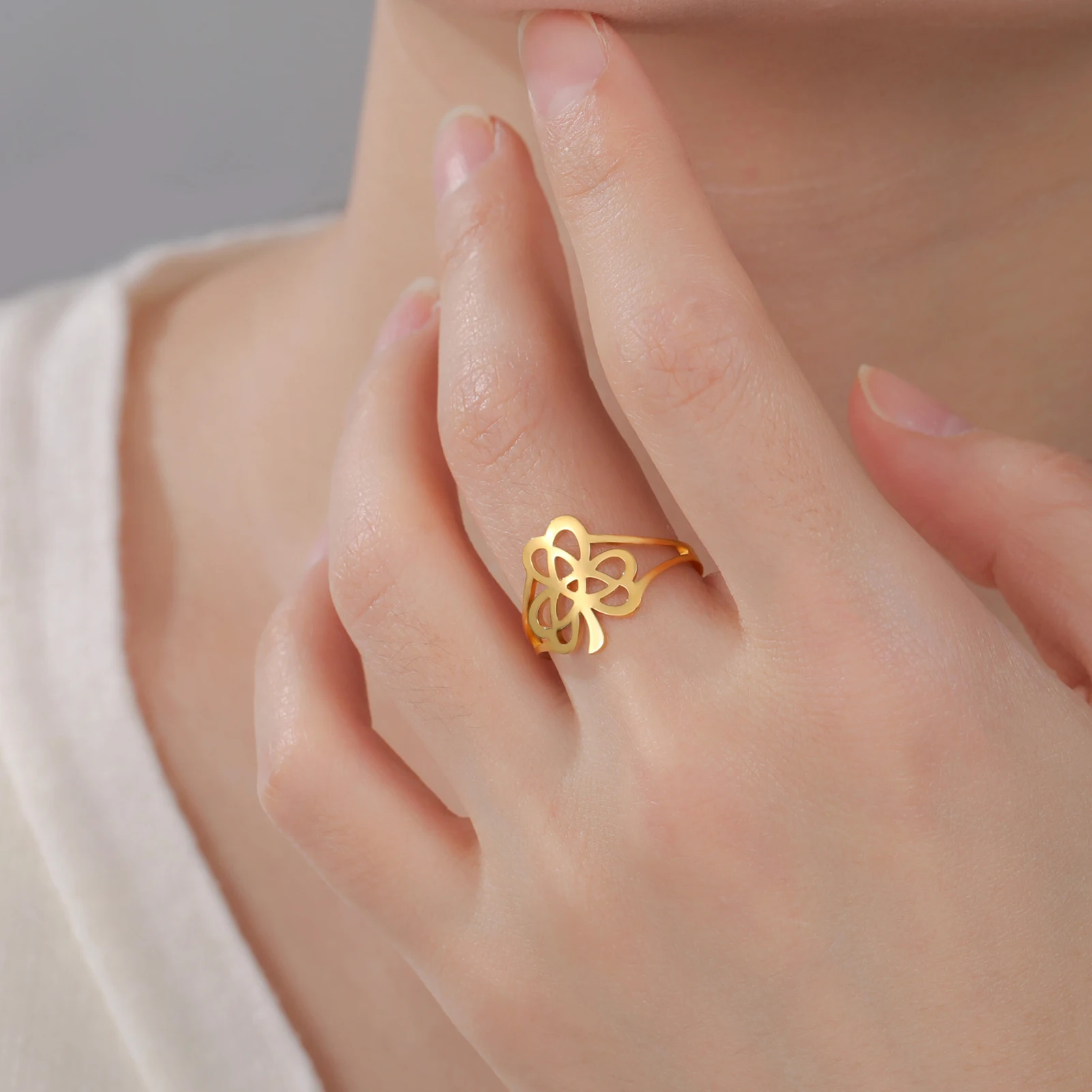 LIKGREAT Irish Knot Ring Shamrock Rings for Women Men Stainless Steel Adjustable Celtic Clover Protection Wedding Gift Jewelry