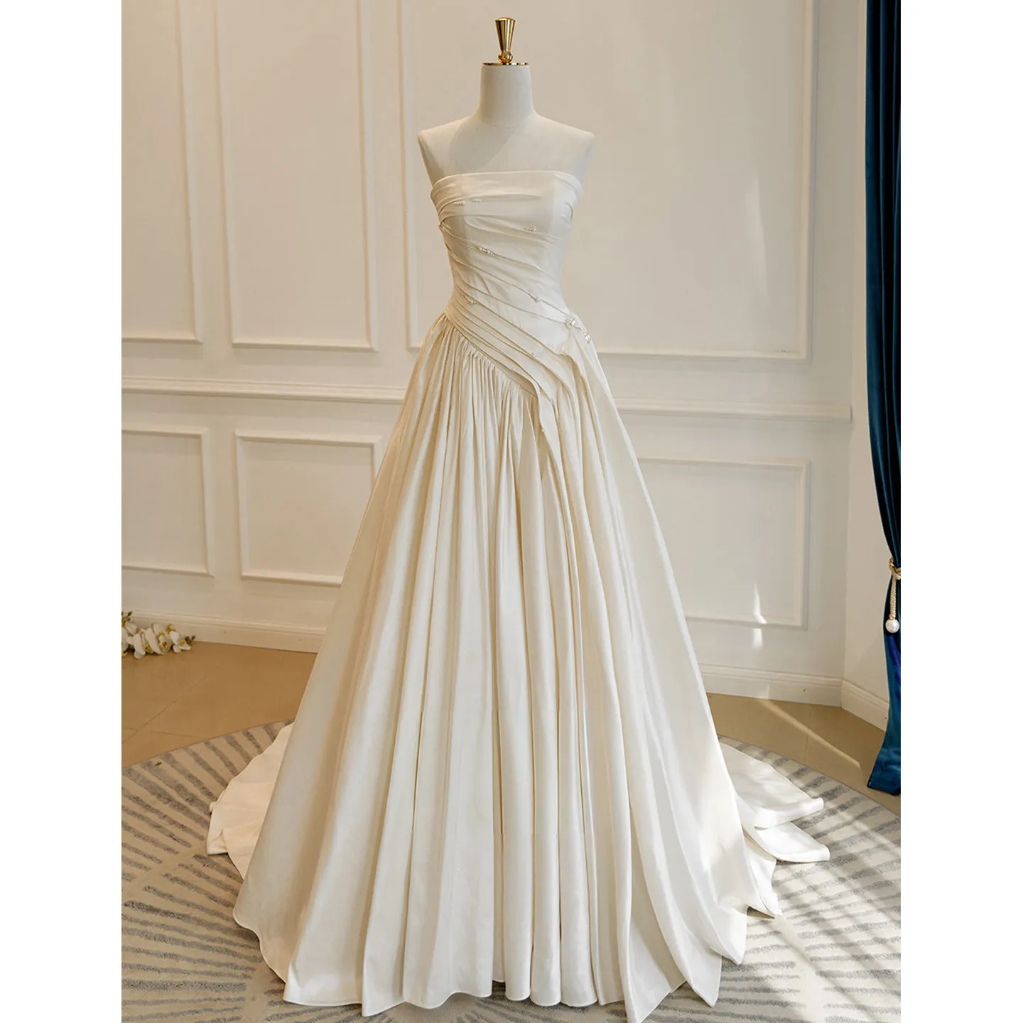 Elegant Ivory Satin Wedding Dress White, Ivory, Red Strapless Lace-up Back Sweep Train Bridal Gowns Pleats Satin with Pearls