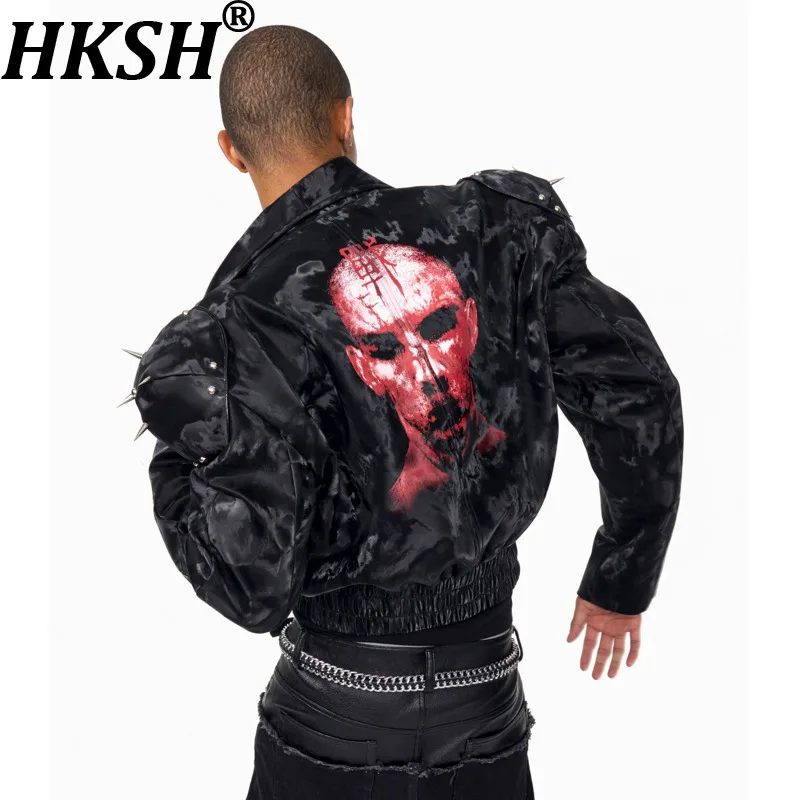 

HKSH весна осень новая мужская куртка с портретным принтом Tide на короткое пальто оверсайз в стиле хип-хоп мотоцикл модный шикарный темный костюм HK11062
