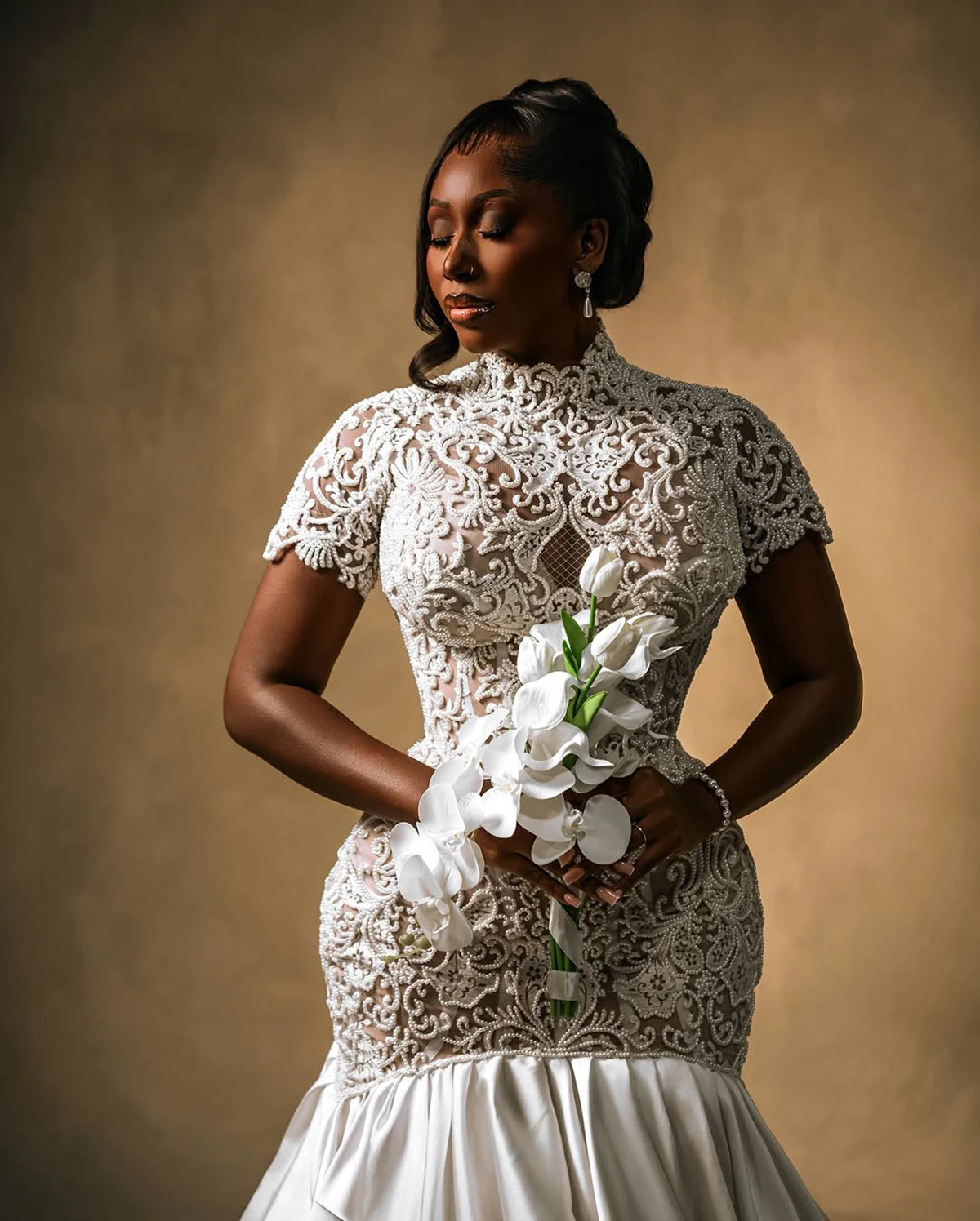

Vintage Bespoke Wedding Dresses Trumpet High Collar Short Sleeves Lace Fishbone Noble Evening Party Gowns Court Train Customized