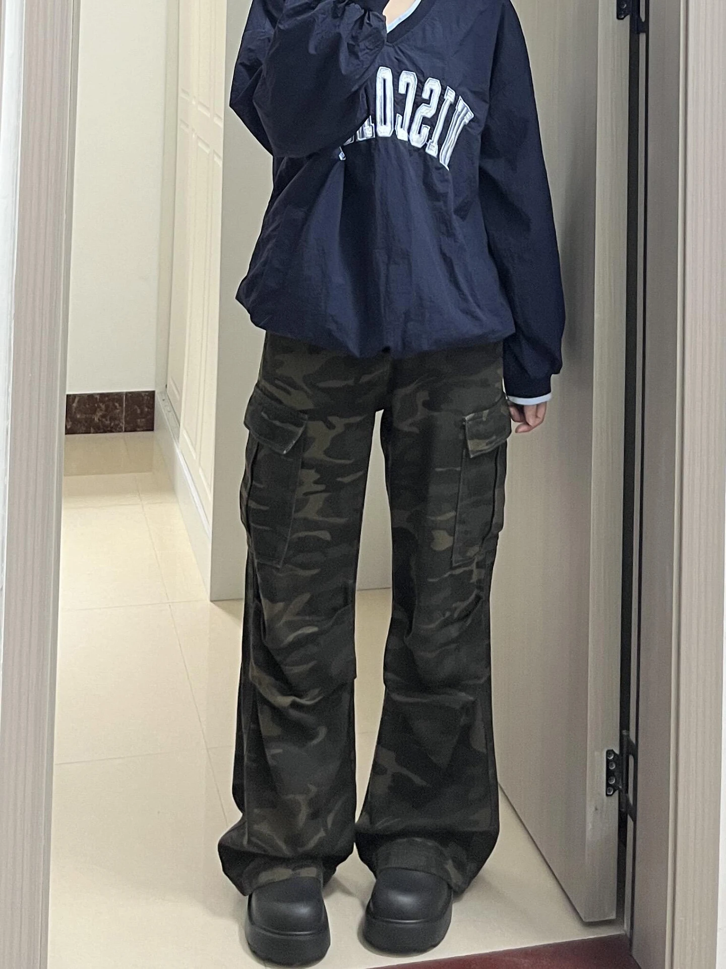 

Камуфляжные рабочие брюки в стиле милитари, большие размеры, прямые брюки со складками, с высокой талией, расклешенные, осенне-зимние, мужские