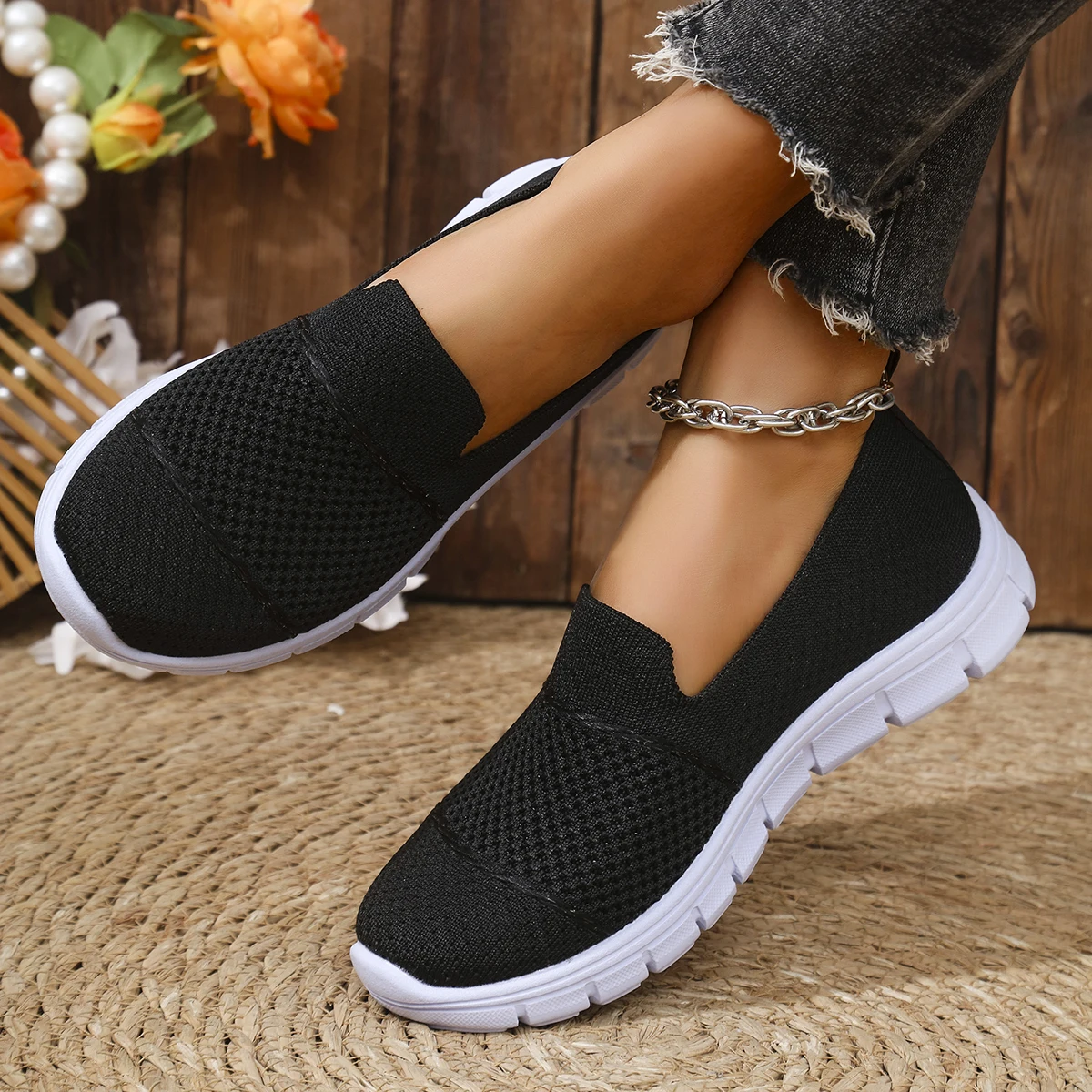Lightweight Soft Sole Women Casual Shoes Summer Breathable Knit Slip on Sneakers Woman Anti Slip Comfort Walking Shoes Plus Size