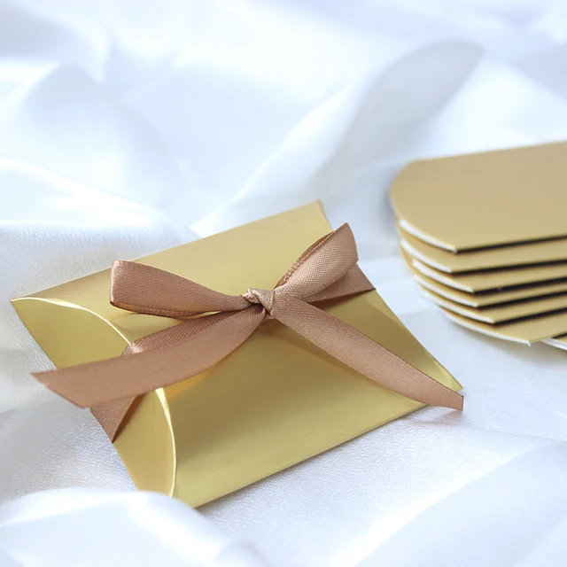 50PC Złota poduszka Pudełka na prezenty na wesele Boże Narodzenie Urodziny Baby Shower Zaręczyny Party Favor