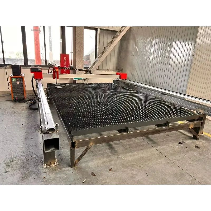 2500*6000mm Economical Light Gantry CNC Plasma Flame Cutting Machine Easy Operation For Small Metal Processing Factory