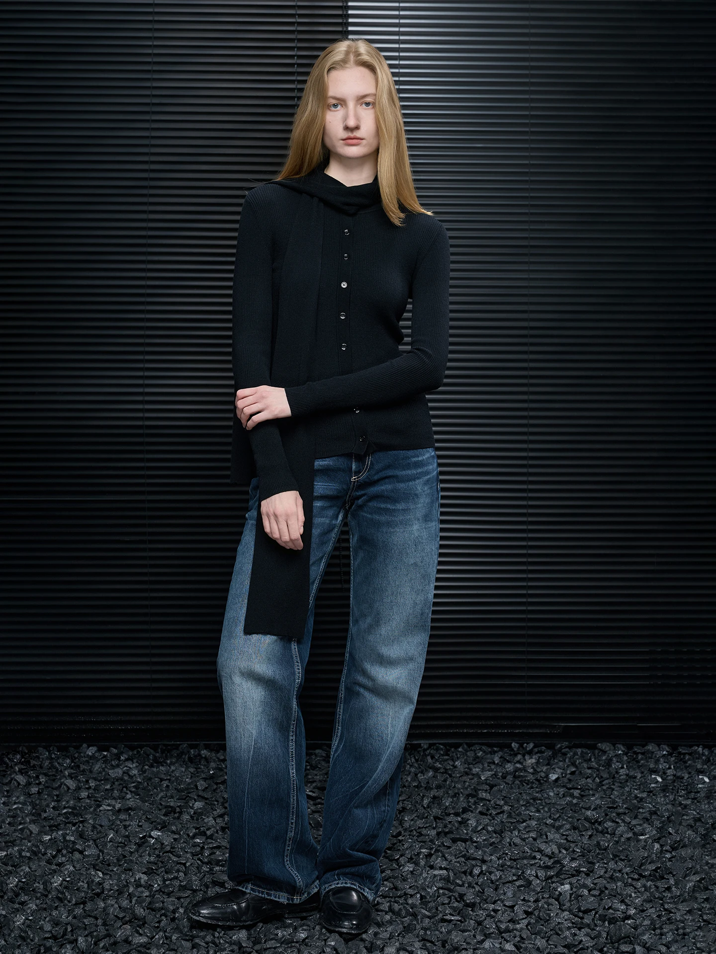 

Черный вязаный свитер с воротником-шарфом, модный женский кардиган, весна 2026, уличный стиль, длинный рукав, круглый вырез, на пуговицах