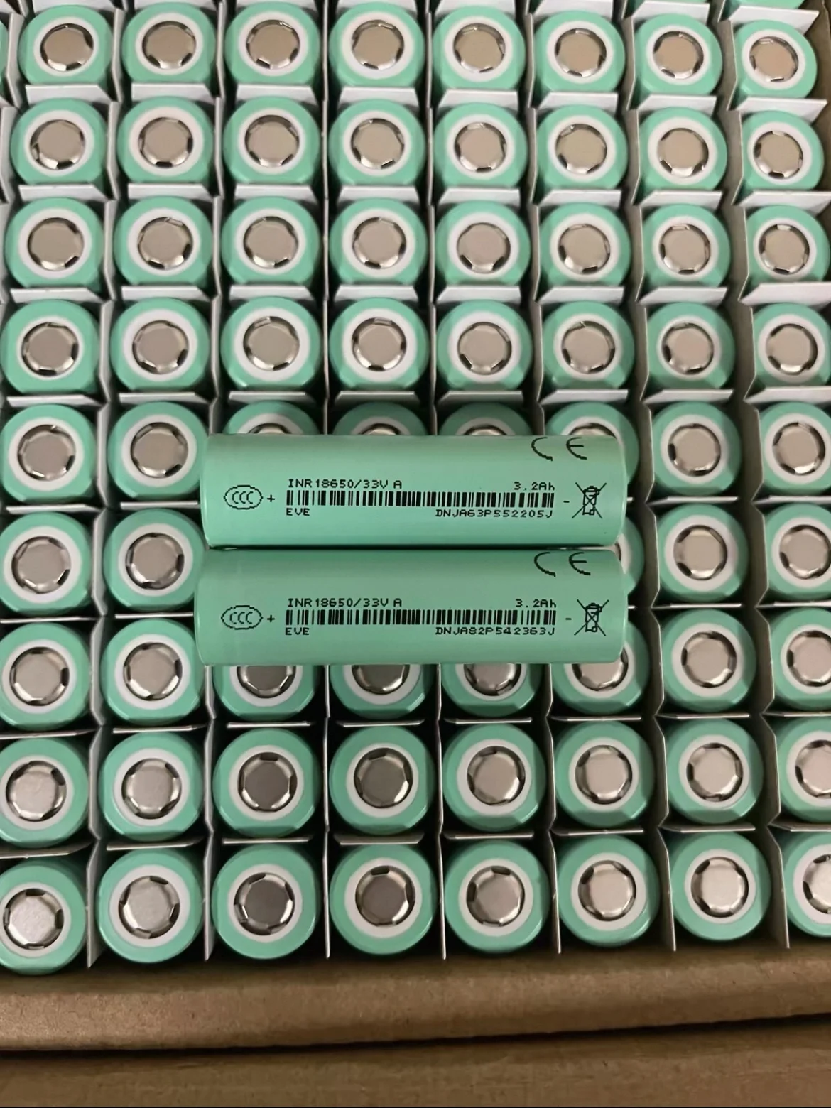 

brand new EVE INR18650 33V 3C10A lithium battery, large capacity 3.7V locator, model aircraft, medical equipment, garden