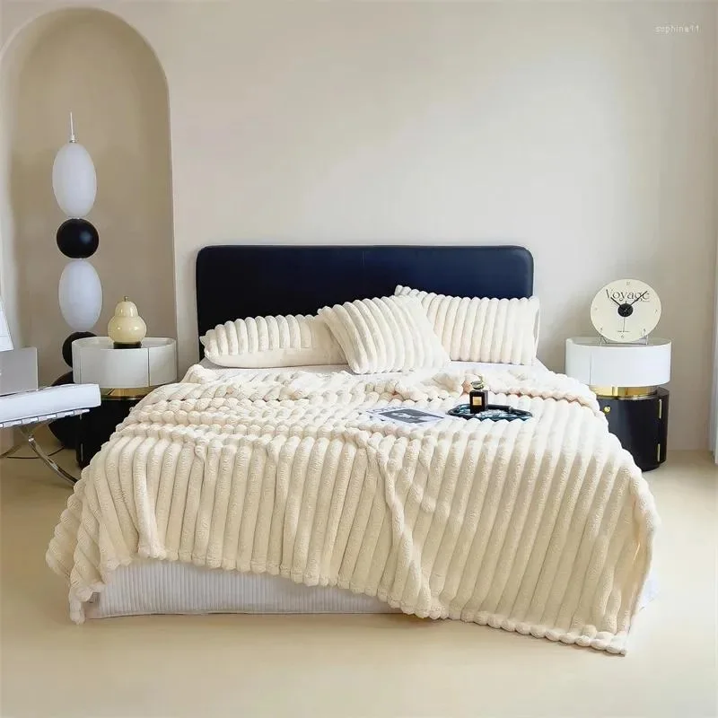 Blankets 1pc Double-sided Imitation Faux Fur Blanket Soft And Warm Throw Anti-static For Bedroom Guest Room Living Roo
