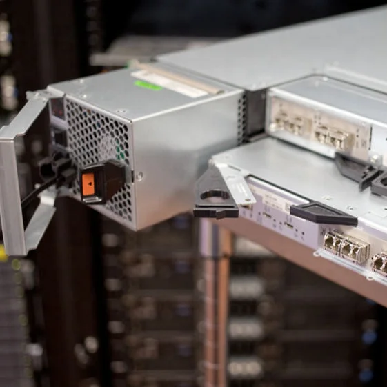 خادم تخزين أصلي من Dell PowerVault ME5024 بتحكم مزدوج 16 جيجا (24*2.5) EMC Me5024 #5