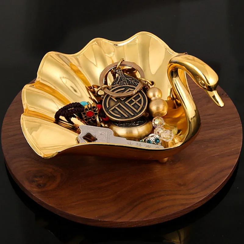 

Creative Golden Alloy Peacock Small Fruit Plate For Snack Dessert Cake Nordic Style Living Room Fruit Tray