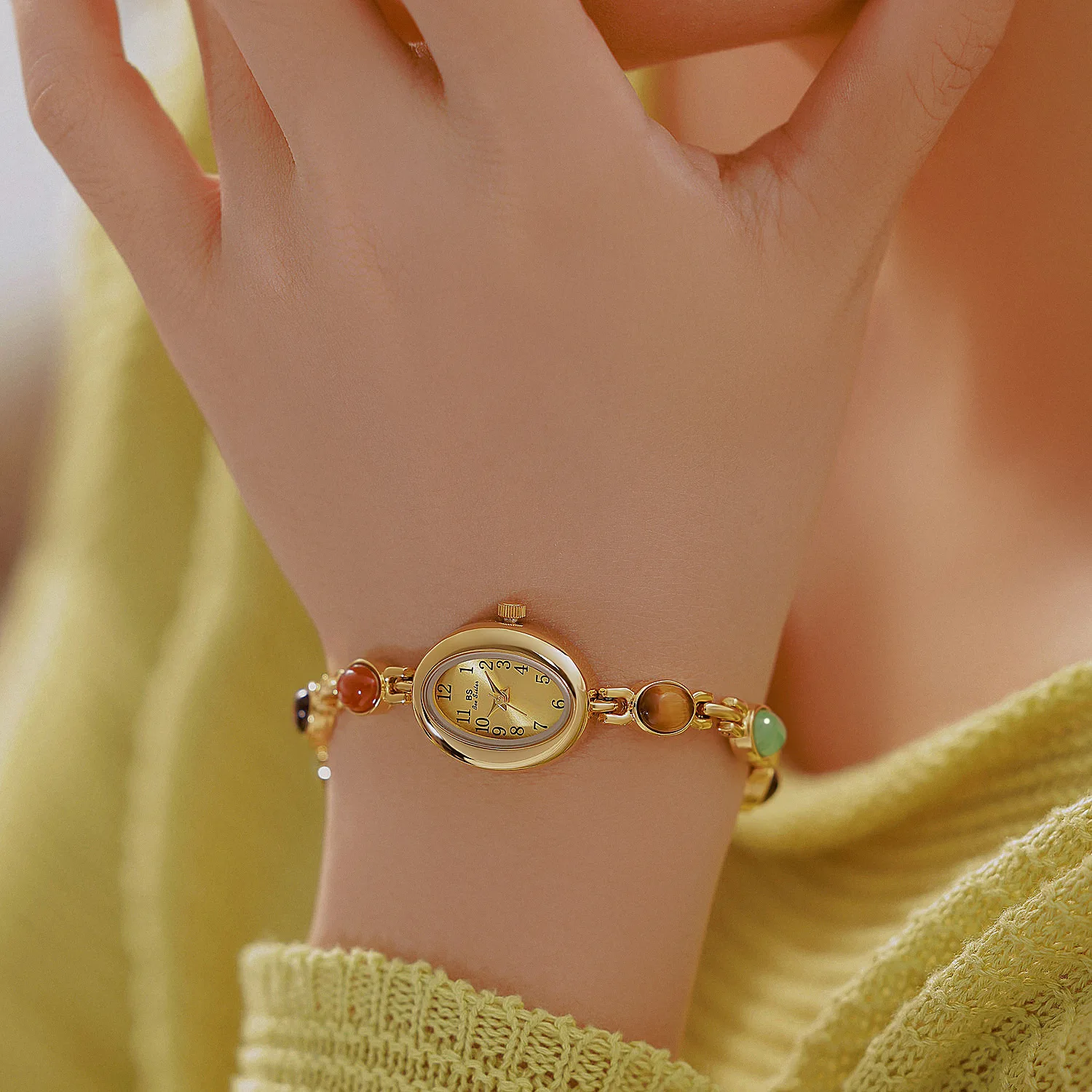 天然石付き腕時計 エレガントなカラフルな翡翠ブレスレット腕時計 レディース スモールウォッチ ファッションアクセサリー 女性へのギフト 2026
