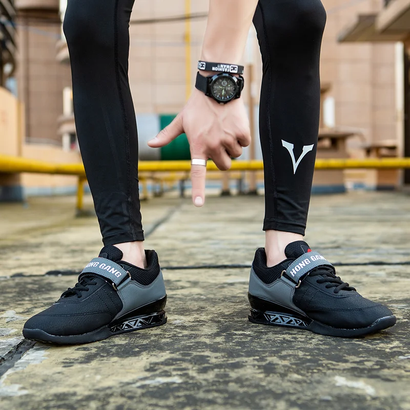 

Mens Designer Fitness Shoes Mens Breathable Indoor Athletic Shoes Mens Non-Slip Athletic Shoes Summer Deep Squat Hard Pull Shoes