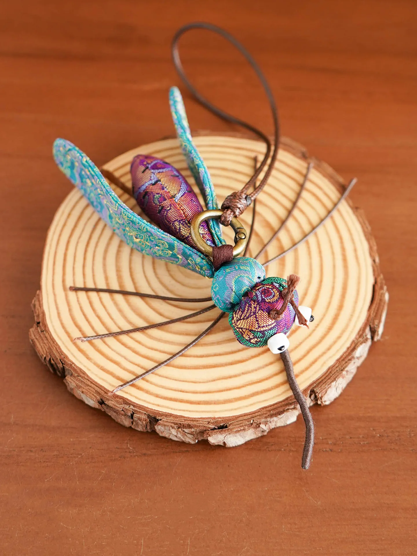 nouveau-pendentif-en-soie-de-sichuan-de-style-chinois-breloque-de-sac-artisanat-traditionnel-design-artistique-mignon-et-original-accessoire-de-decoration-de-voiture